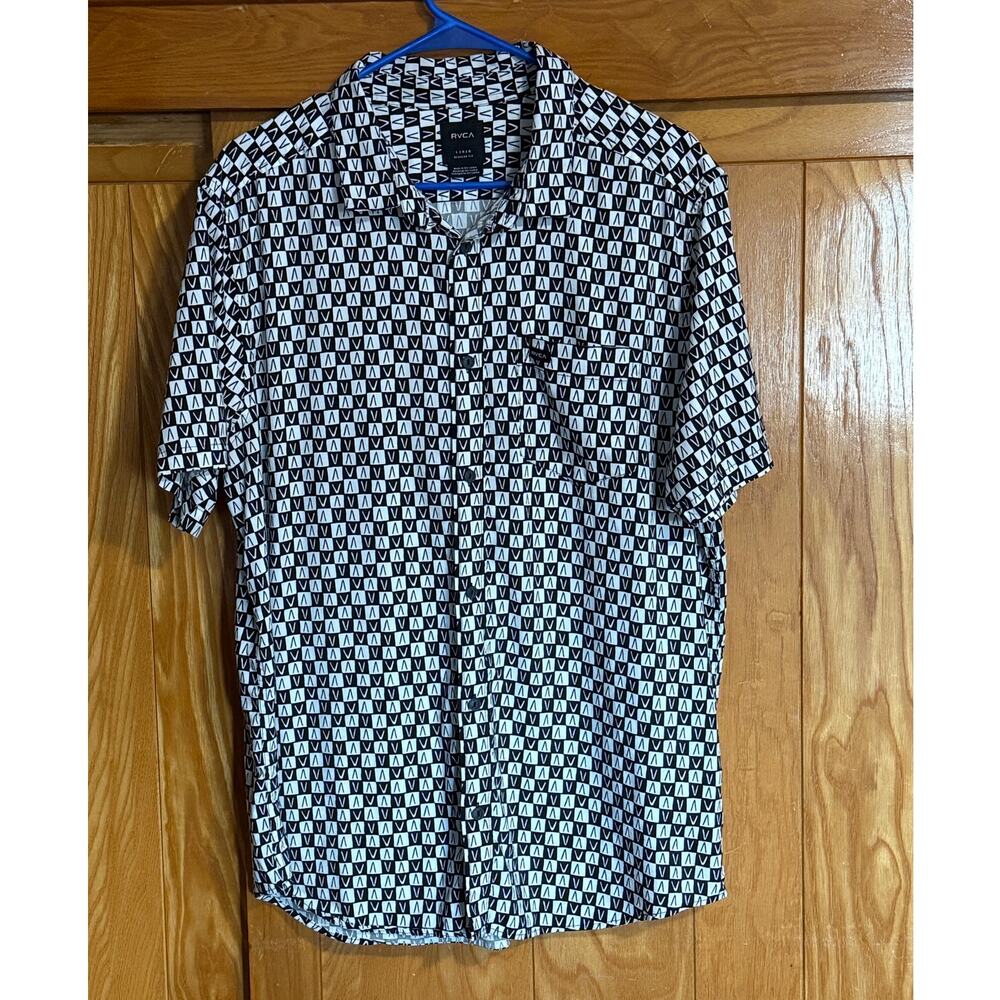 RVCA Geometric Triangle Print Short Sleeve Button-Up Shirt, L